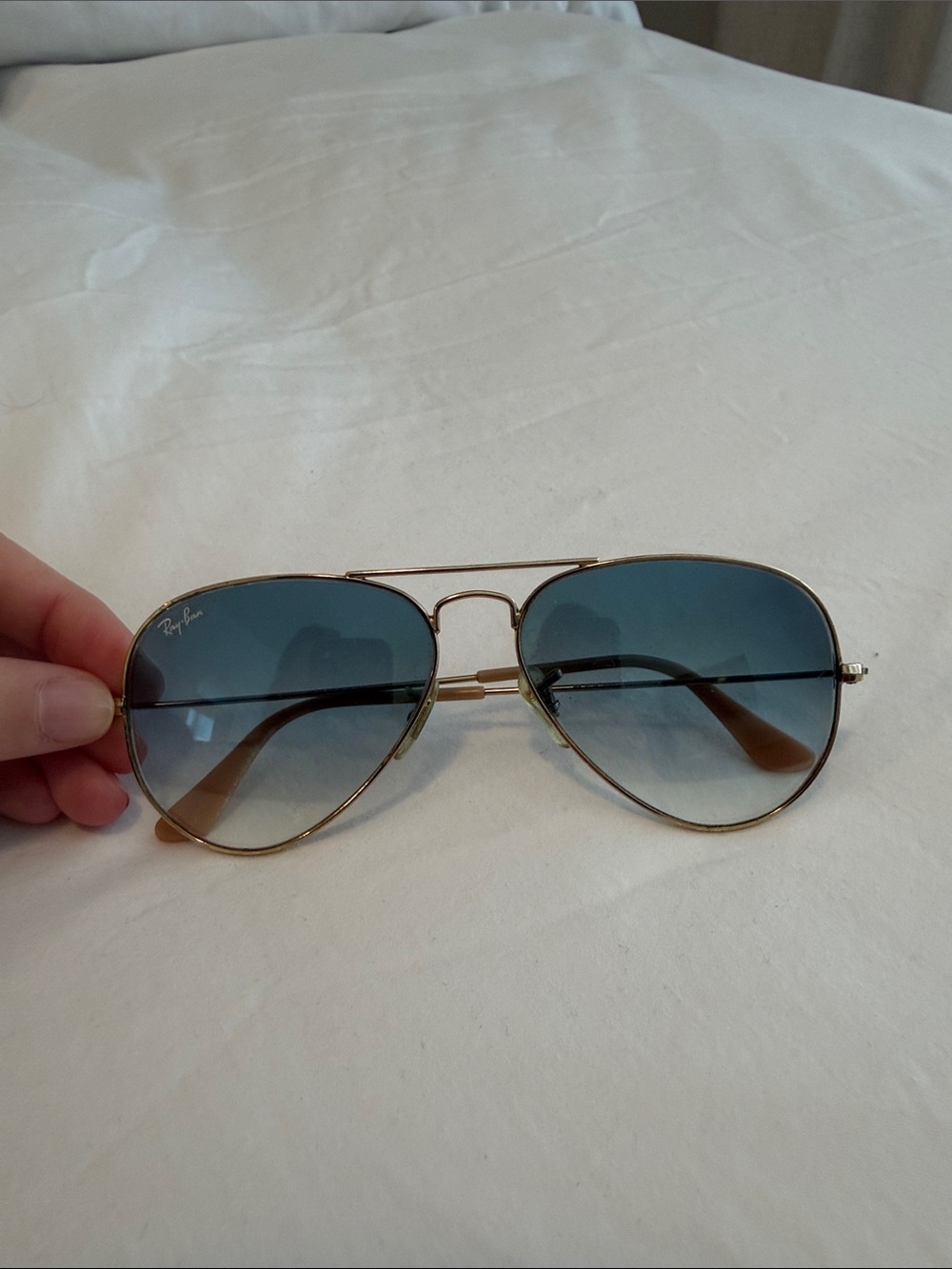 Ray-Ban Blue Gradient Lenses with Gold Aviator Frame - Picture 6 of 8